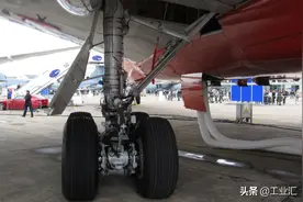 行业资讯丨油压气动减震支柱如何工作？图片