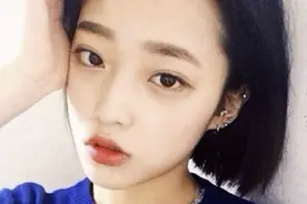 小说：我抓住她的手握在手心里，软软的图片