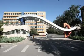 国内6所袖珍大学！别在校园跑步，没等加速就出校门了图片