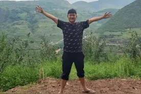 河南90后小伙抖音带货 年销水果2000多吨图片