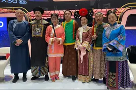 《还珠格格》罕同框！柳红没变柳青发福，导演孙树培也难得现身图片