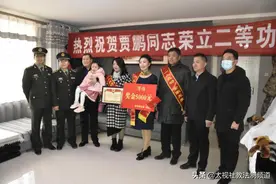 “九连冠”双拥城市 让立功军人家属站“C”位——山西省太原市军地联合为立功军人送喜报 助力征兵宣传图片