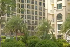 14人频繁进出小区，警方一查：10多天“洗钱”1000多万元图片