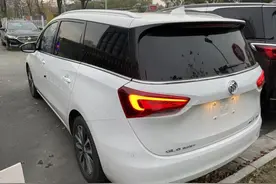 标配隐私玻璃，油耗仅6L，小别克GL8从近15万降至9.59万却卖不动图片