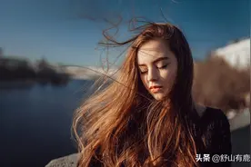 其实，喜欢发朋友圈的女人，和不喜欢发朋友圈的女人，差别很大图片