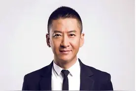周杰宣布完成捐赠2万斤大米承诺，当红小生变农民，身家已超亿万图片