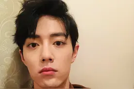 同样遭受网暴，为啥蔡徐坤能靠节目翻红，肖战却不行？图片