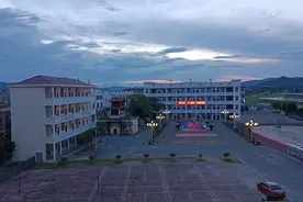 江西中考录取率50%，一半赣鄱子弟上不了高中，敢问他们路在何方图片