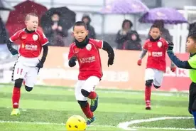 中国足球：董路的“草台班”足球小将为何能吊打国内职业青训图片