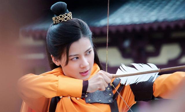出道就演女主，搭档王一博惹人艳羡，22岁的她有什么来头？