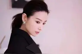 为何港姐袁咏仪和富商同居两个月，张智霖知道后依然爱妻如初？图片