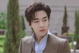 Henry刘宪华示范西服如何搭出休闲范儿，卡其色套装显优雅图片