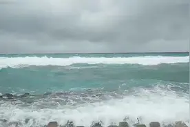 19号台风“杨柳”逼近海南  三亚机场暂停接收航班准备抗台防汛