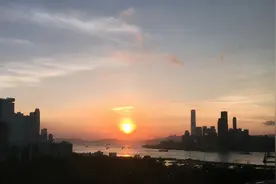 故事：二十年前家人被害她被姑姑收养，不料凶手就在她们家中图片