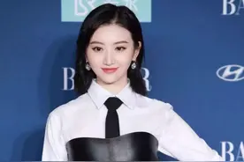 白到发光的宋轶小姐姐，分享独家美白方法，简单方便比敷面膜有用图片