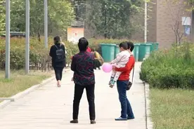 辽宁省副省长：恳请在东北率先放开生育图片