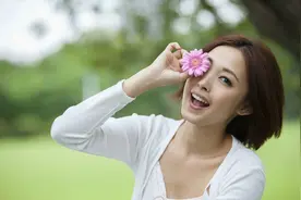 中年夫妻离婚后，谁会过得比较幸福？这两对夫妻给你答案图片