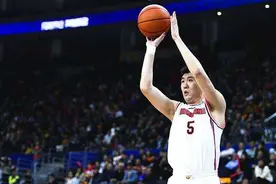 如今广东三分球最准的是谁？高达50%的命中率让其获得杜锋信任图片