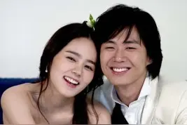延政勋新剧变正义记者 综艺咖演技派随意切换 背后的女人是韩佳人图片