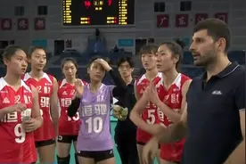 广东恒大女排主攻展特别才能被称赞，遗憾因体测受伤无缘上场图片