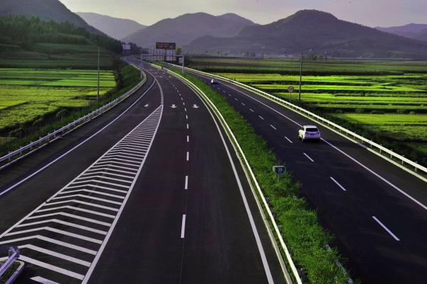 辽宁迎来一条高速公路,全长约223公里,将设为双向四车道公路