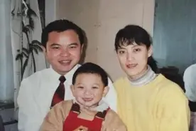 父亲去世留下12家公司，母子相依为命，坚强黄子韬：我不能哭图片