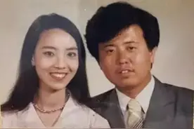 父母颜值一高一低：妈妈美得别具一格，爸爸却“一言难尽”图片