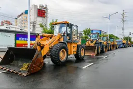 红山区依法对工农村7户被执行人房屋进行强制执行图片