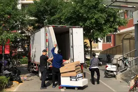 正常家电搬出毛病、下单上门两套价格……搬家路上“坑”不少图片