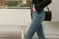 你在看别人的同时，别人也在看着你图片