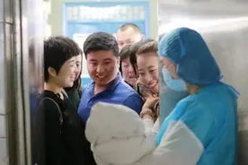 大家总说“顺产好”，为啥女明星却大多选剖腹产？这些原因要知道图片