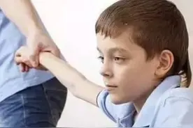 孩子没时间观念，家长在一旁只能干着急吗？3个方法教你如何应对图片