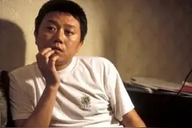 少年缺爱，王朔与母亲结怨30年，一生都在治愈童年图片