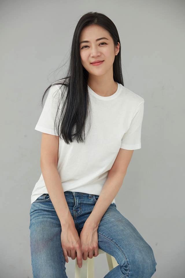 36岁台湾模特张熙恩首度公开曾与言承旭相恋,曾自责不红而被隐藏