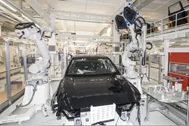 不想去4S店“挨宰”，怕路边店“挖坑”，老司机修车养车投奔互联网图片