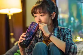 《三十而已》“还没长大”的钟晓琴，婚姻里受尽委屈，是自己的错图片