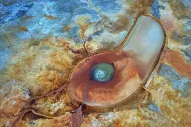 青海景点被戏称“恶魔之眼”，新名字却背道而驰，让人哭笑不得图片