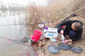 绝对好用的鲫鱼饵料配方，用了保你鱼获多多视频封面