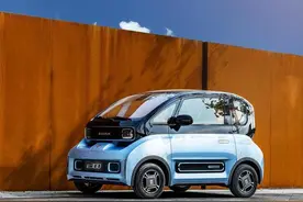 纯电续航里程305公里，新宝骏E300系列上市售6.48万元起图片