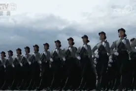 央视独家探访阅兵训练场女兵方队 提前了解这里的几个“第一次”图片