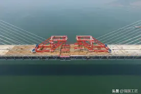 中国基建再次发力，上万人奔赴福建，建造世界首座公铁跨海大桥图片