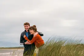 当“千禧一代”遭遇爱情，阶级与金钱变得更加重要？图片