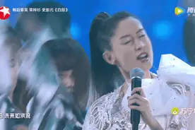 东方818晚会:刘敏涛表情失控再升级,孟美岐带李云迪唱跳一言难尽图片