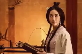 《军师联盟》柏灵筠爱了司马懿一生，却是眼线动了情，痴心皆错付图片