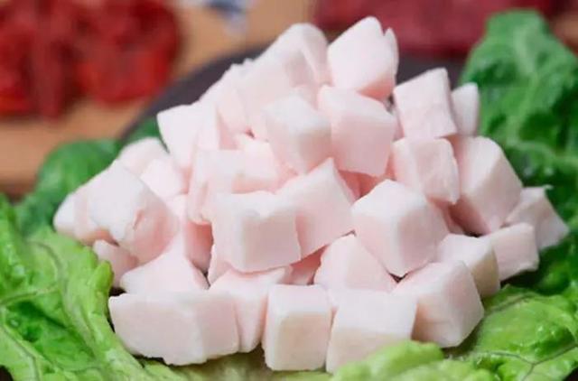 肉类嘌呤也有分肥与瘦，痛风患者要小心避免触碰