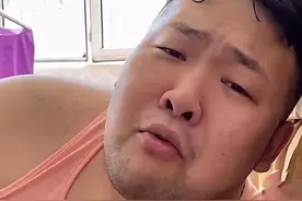 大网红跪进德云社，郭德纲保送其进龙字科，秦霄贤欧弟当场认师弟图片
