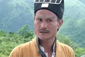 那个撞脸“林正英”的小伙，扬言出场费必须100万，如今怎样了？图片