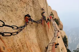 陕西景区因太危险“封闭部分路线”，游客：别呀，就是冲这个来的图片