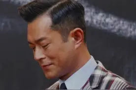 古天乐的弟弟颜值不输哥哥，身价不菲追随哥哥做慈善，给父母积福图片
