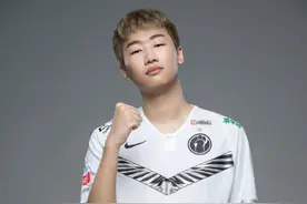 S8世界冠军FMVP，宁王成功入选电竞名人堂，颁奖宣言惹人泪目图片